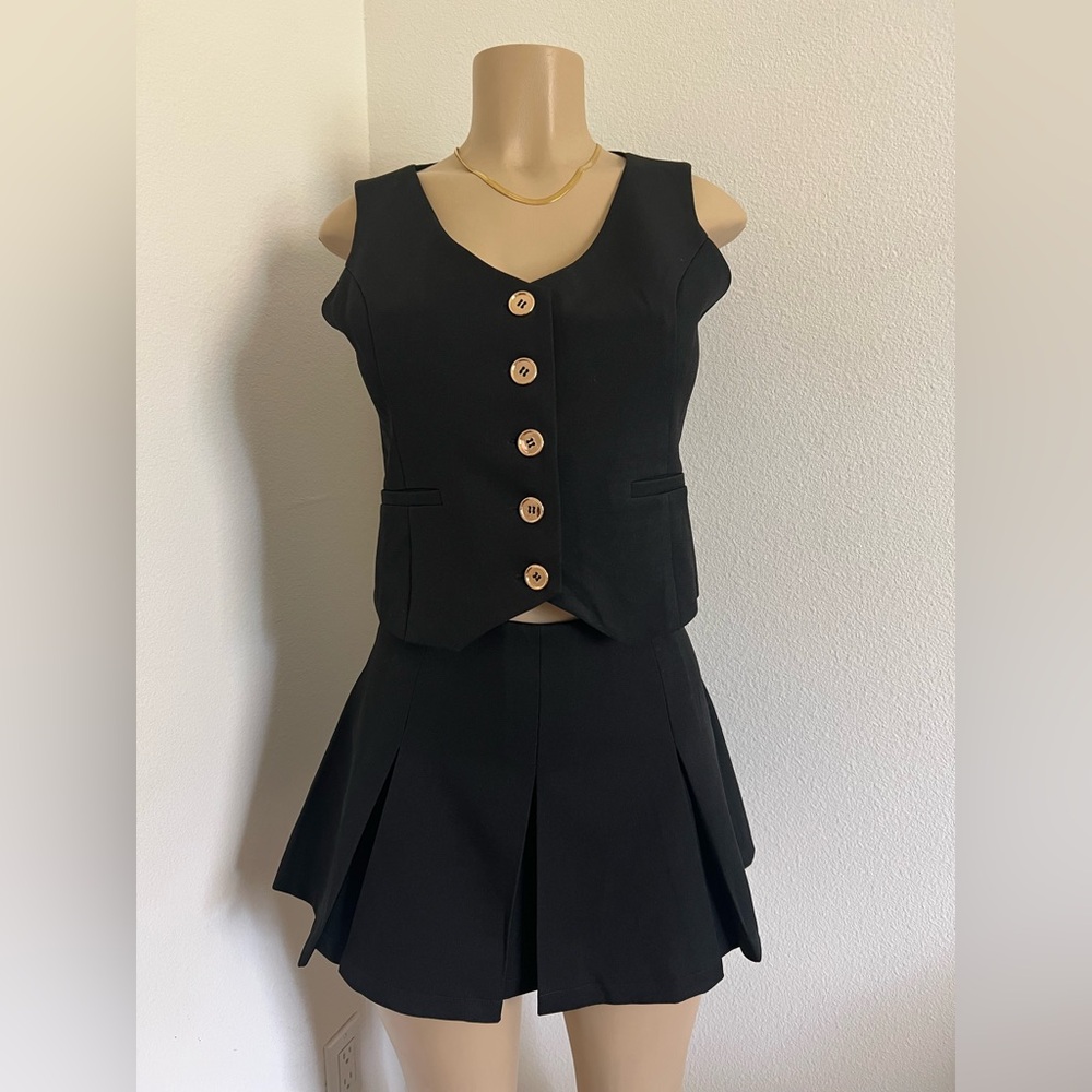Black Vest & Pleated Mini Skirt Two-Piece Set | Preppy Schoolgirl Outfit
